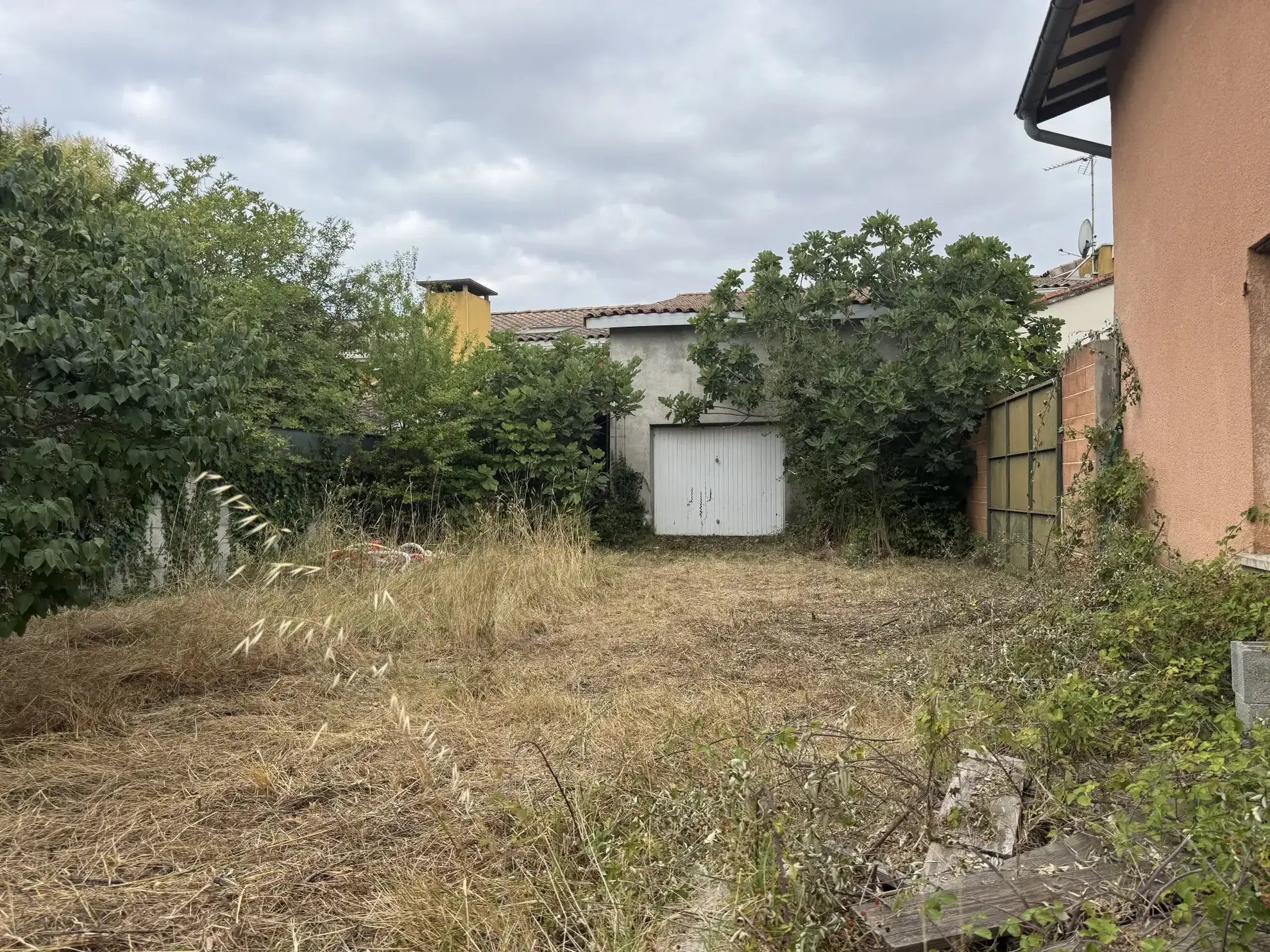 Maison à rénover de 138 m² avec jardin et garage à Seysses proche Saint Lys 