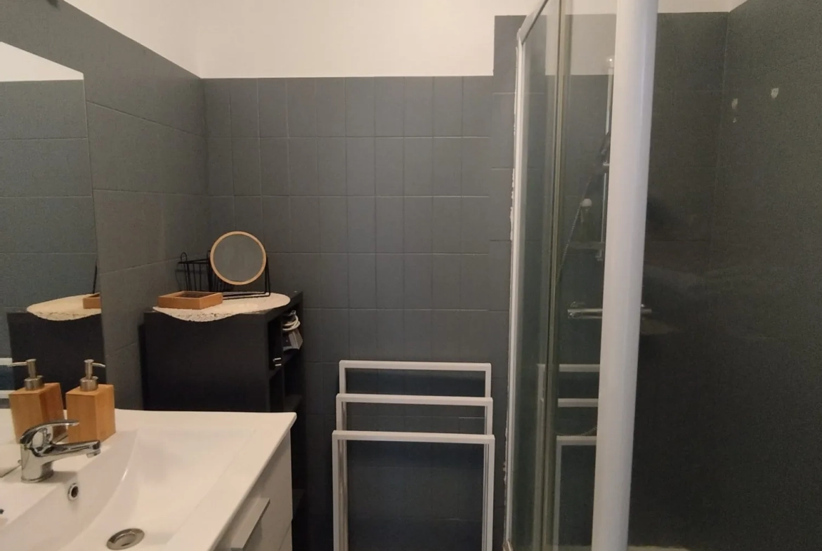 Maison de 93 m² avec deux logements à Mignaloux-Beauvoir - Terrain de 2944 m² 