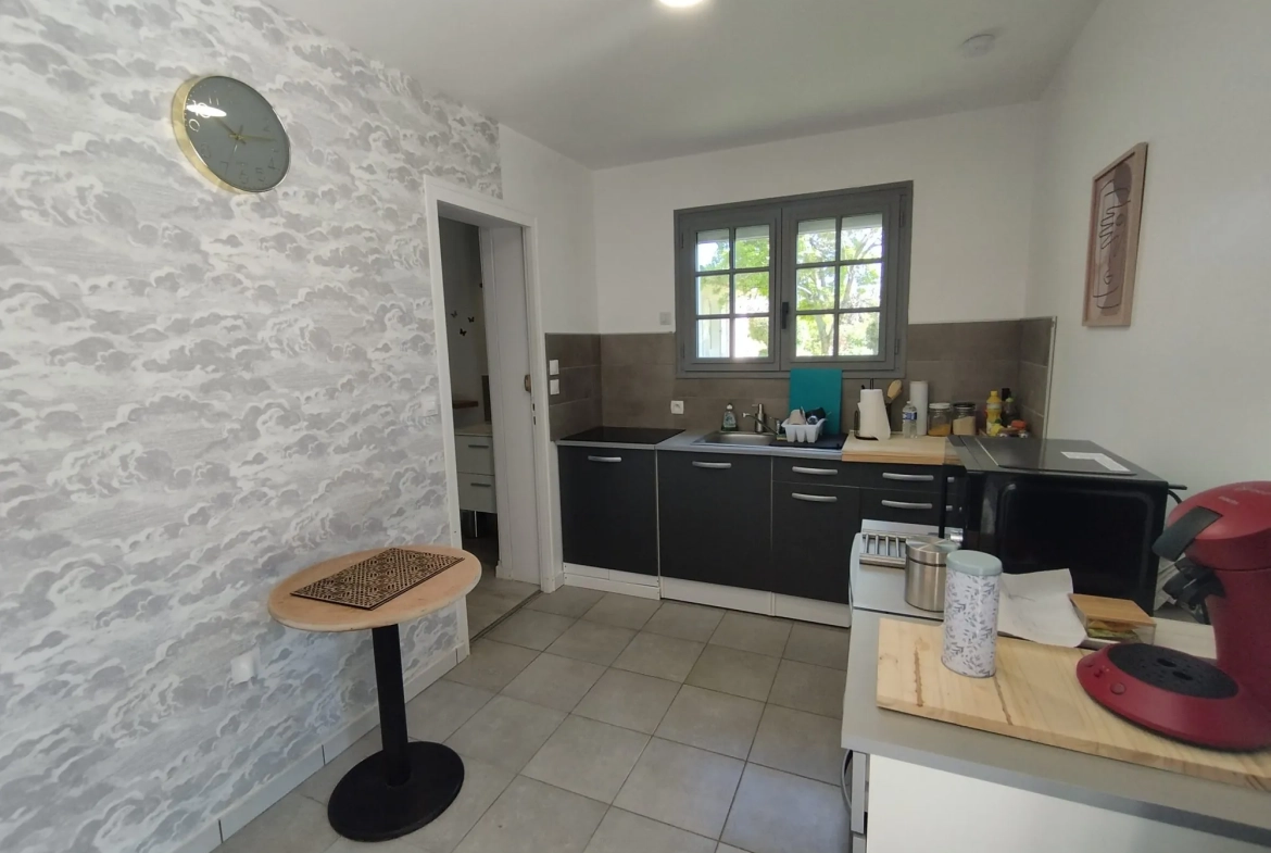 Maison de 93 m² avec deux logements à Mignaloux-Beauvoir - Terrain de 2944 m² 