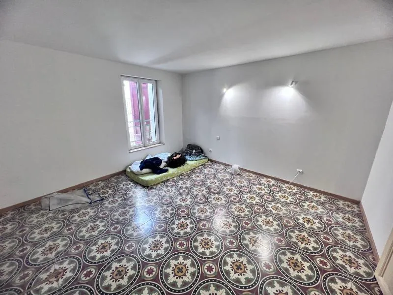 Maison de village rénovée à Montblanc de 107 m² avec terrasse 