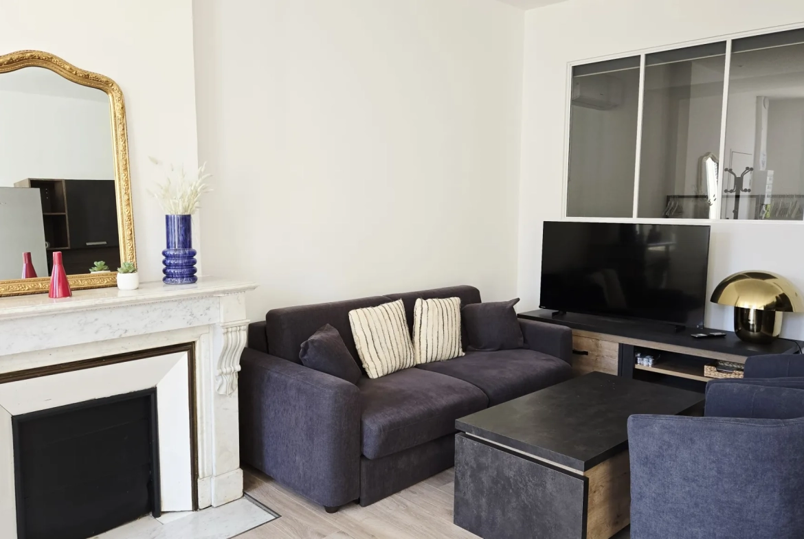 Appartement rénové de 55 m² avec terrasse au cœur de Bastide, Libourne 