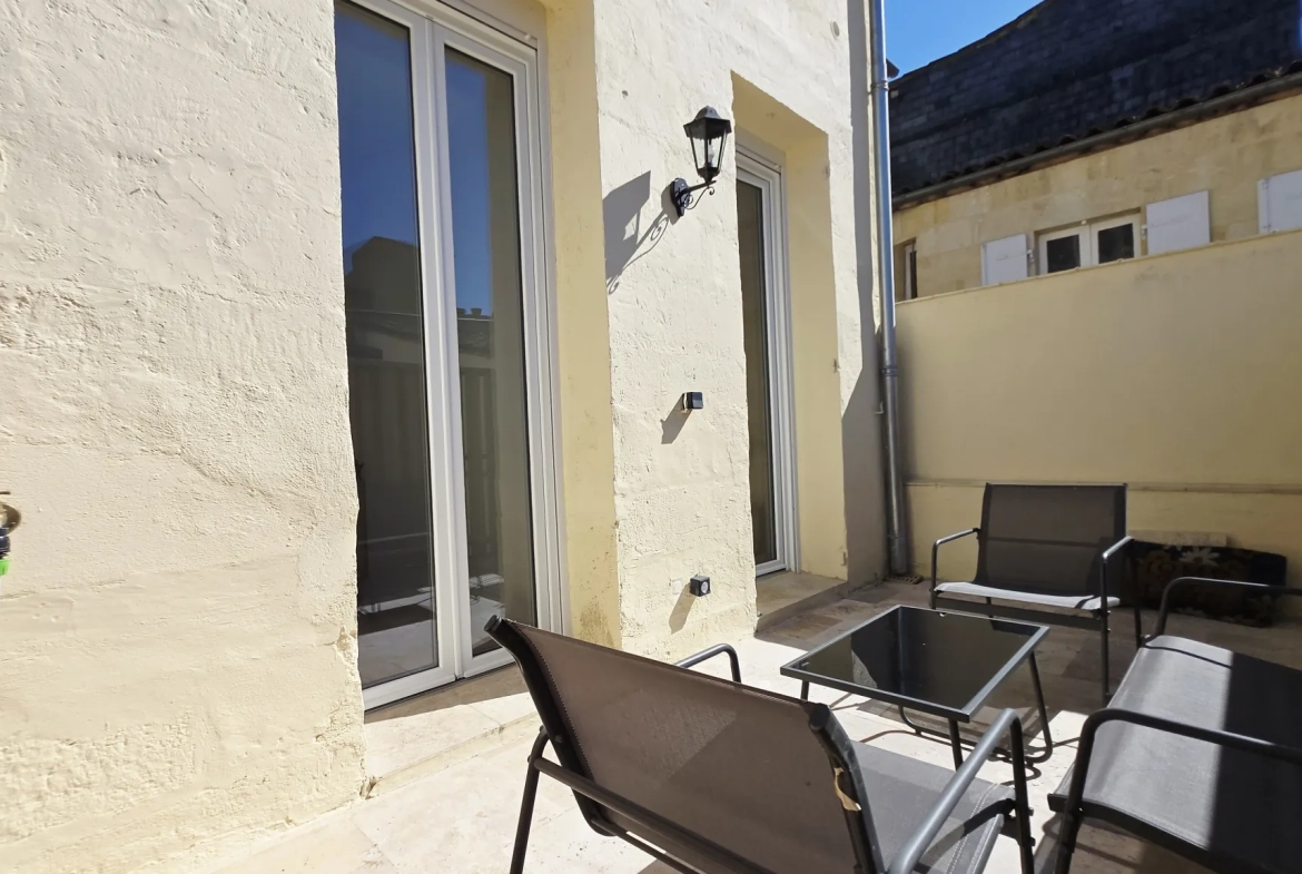 Appartement rénové de 55 m² avec terrasse au cœur de Bastide, Libourne 