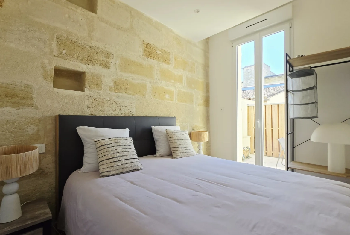 Appartement rénové de 55 m² avec terrasse au cœur de Bastide, Libourne 