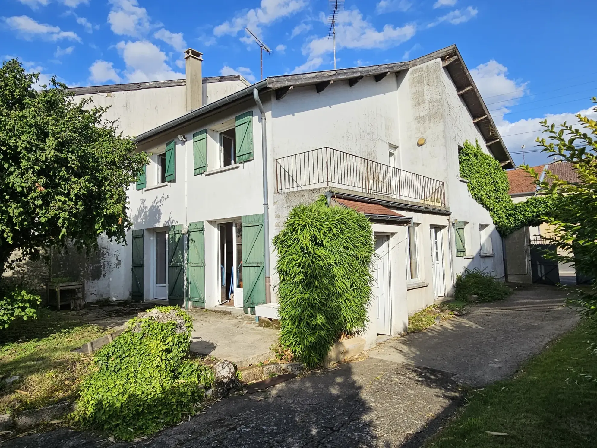 Belle maison familiale à Brillon-en-Barrois avec terrasse et grand terrain 