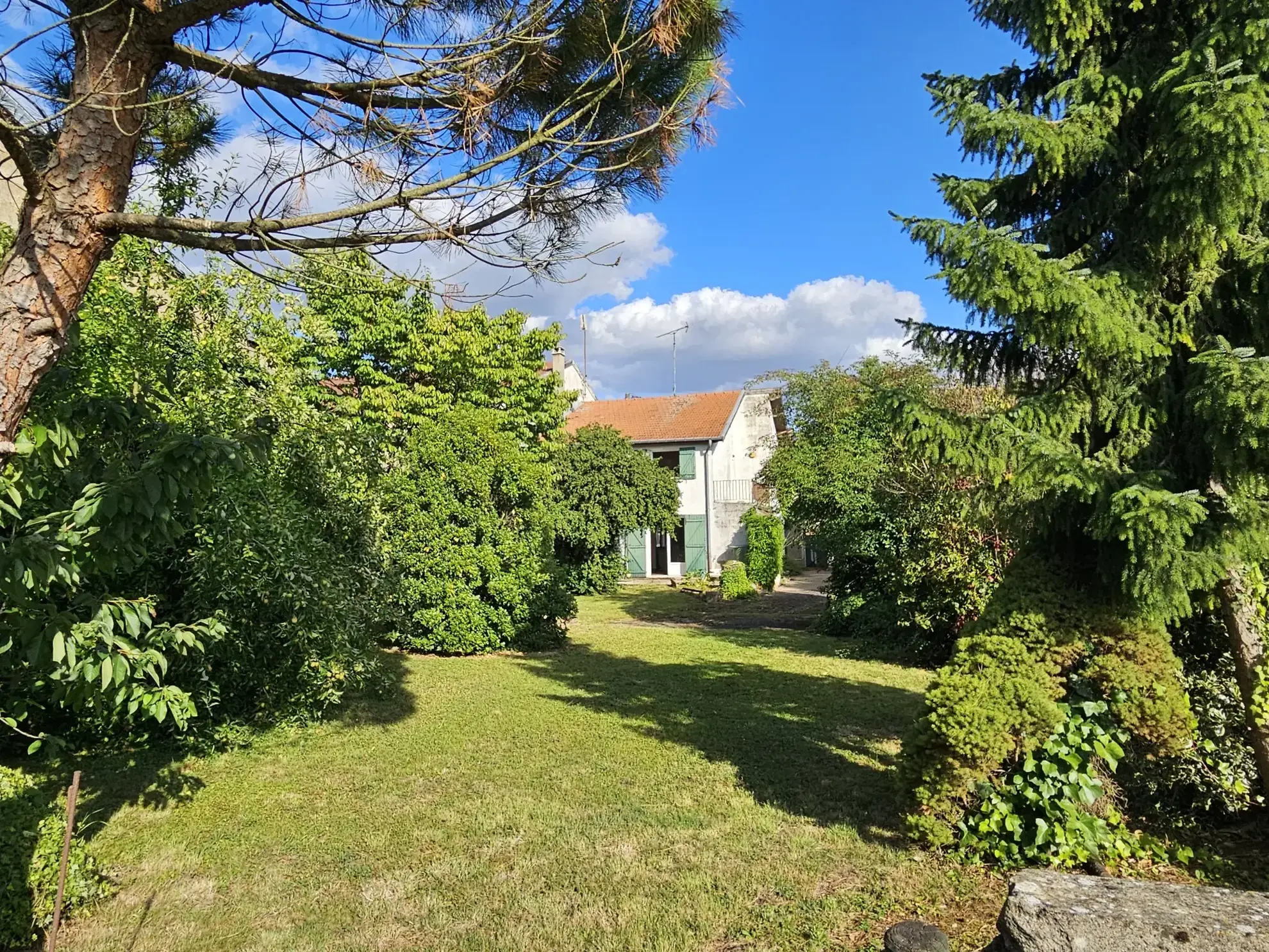 Belle maison familiale à Brillon-en-Barrois avec terrasse et grand terrain 