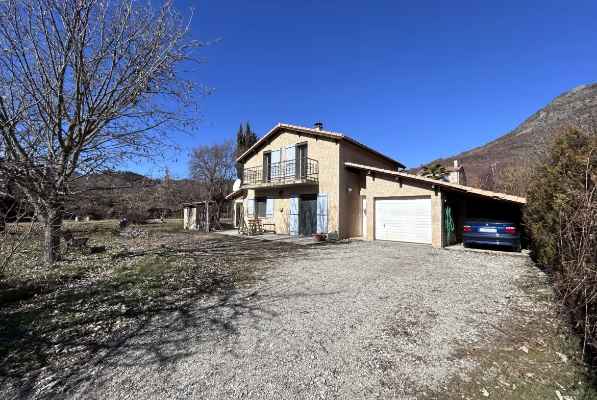 Maison familiale avec appartement indépendant à Ytrac proche Aurillac 