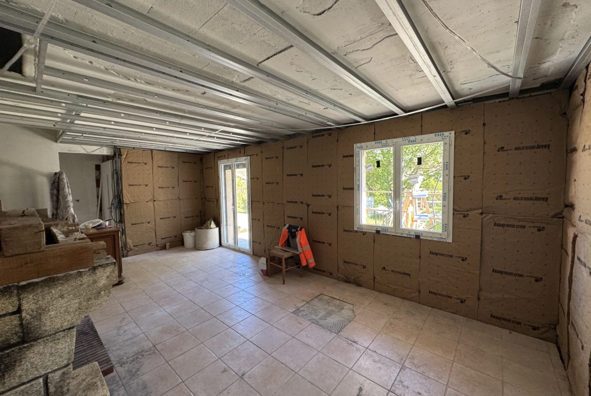 Maison familiale avec appartement indépendant à Ytrac proche Aurillac 