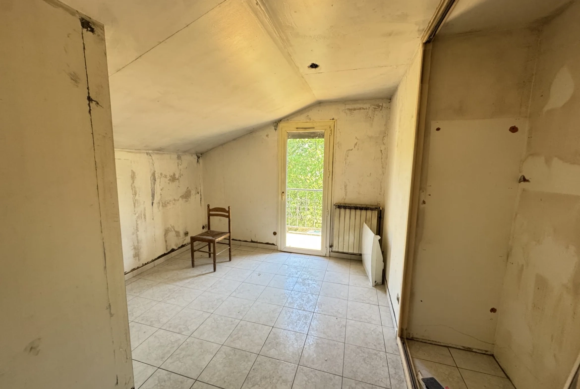 Maison familiale avec appartement indépendant à Ytrac proche Aurillac 