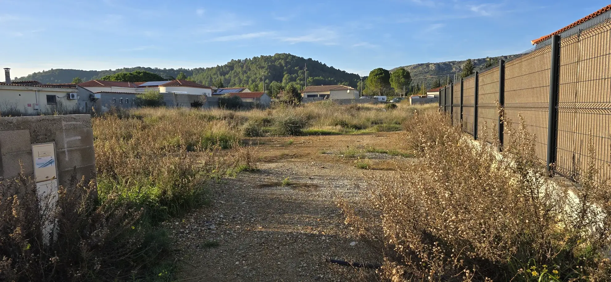 Terrain à vendre à Tautavel - 509 m2 constructible, vue dégagée, emplacement calme 