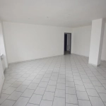 Appartement T4 rénové avec stationnement privé au centre de Montbéliard