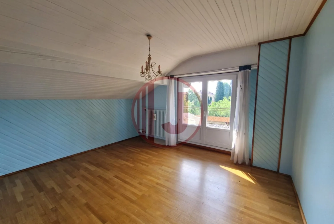 Maison spacieuse de 150 m² à Giromagny avec terrasse et potentiel locatif 