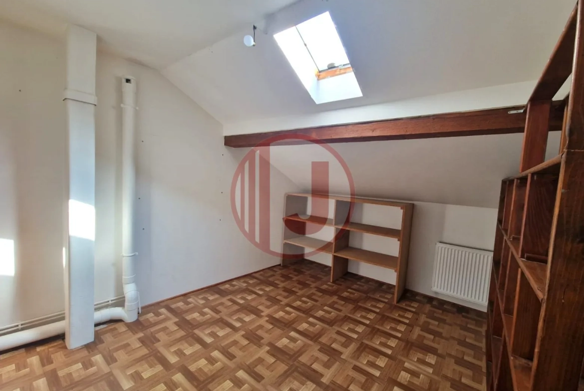Maison spacieuse de 150 m² à Giromagny avec terrasse et potentiel locatif 