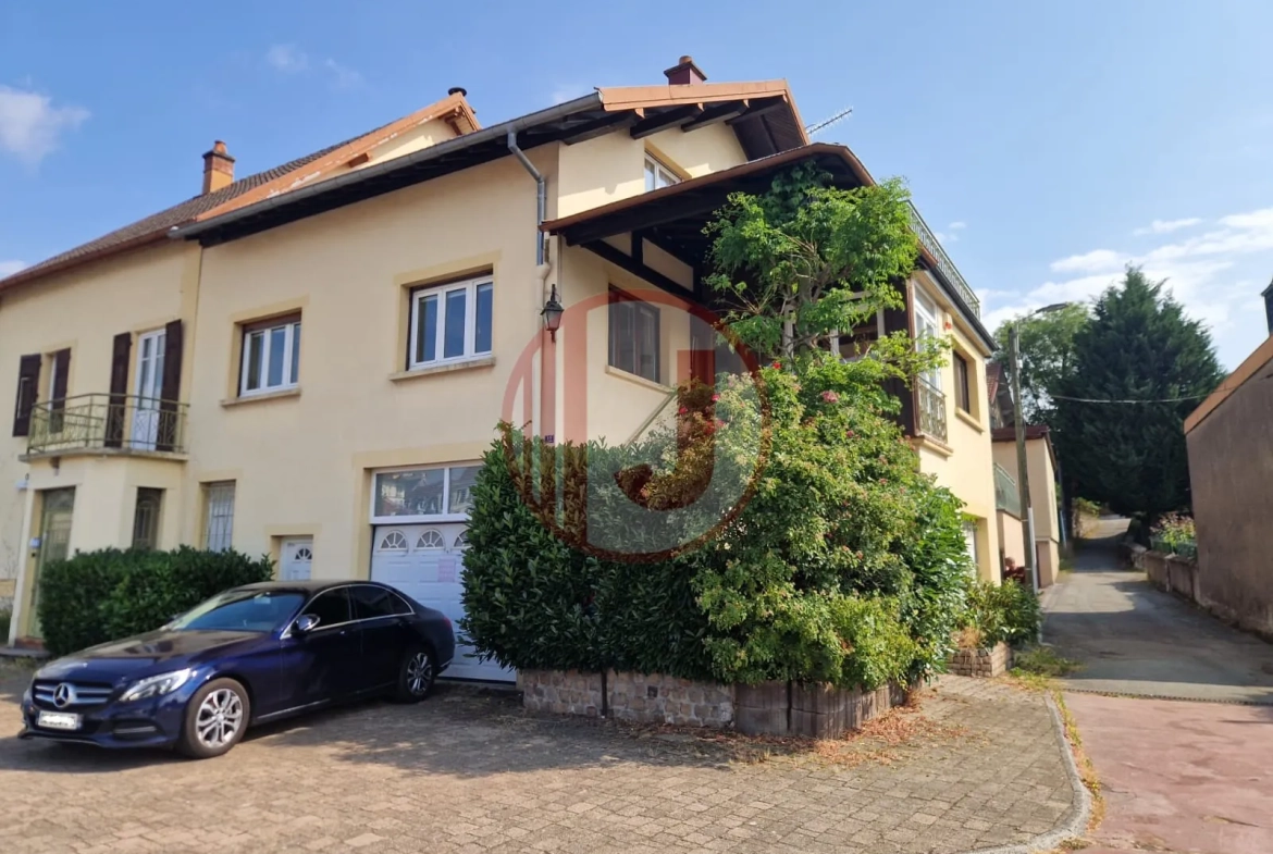 Maison spacieuse de 150 m² à Giromagny avec terrasse et potentiel locatif 