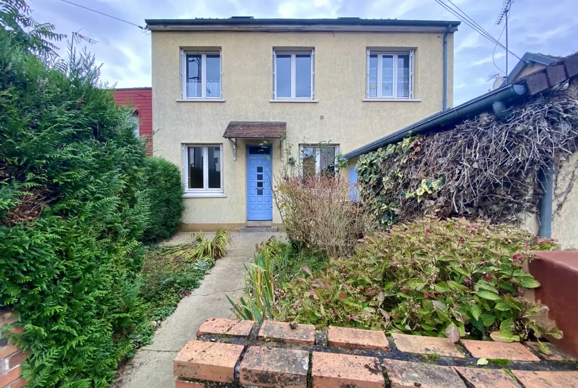 Maison de ville avec grand terrain et vue sur la Sarthe au Mans 