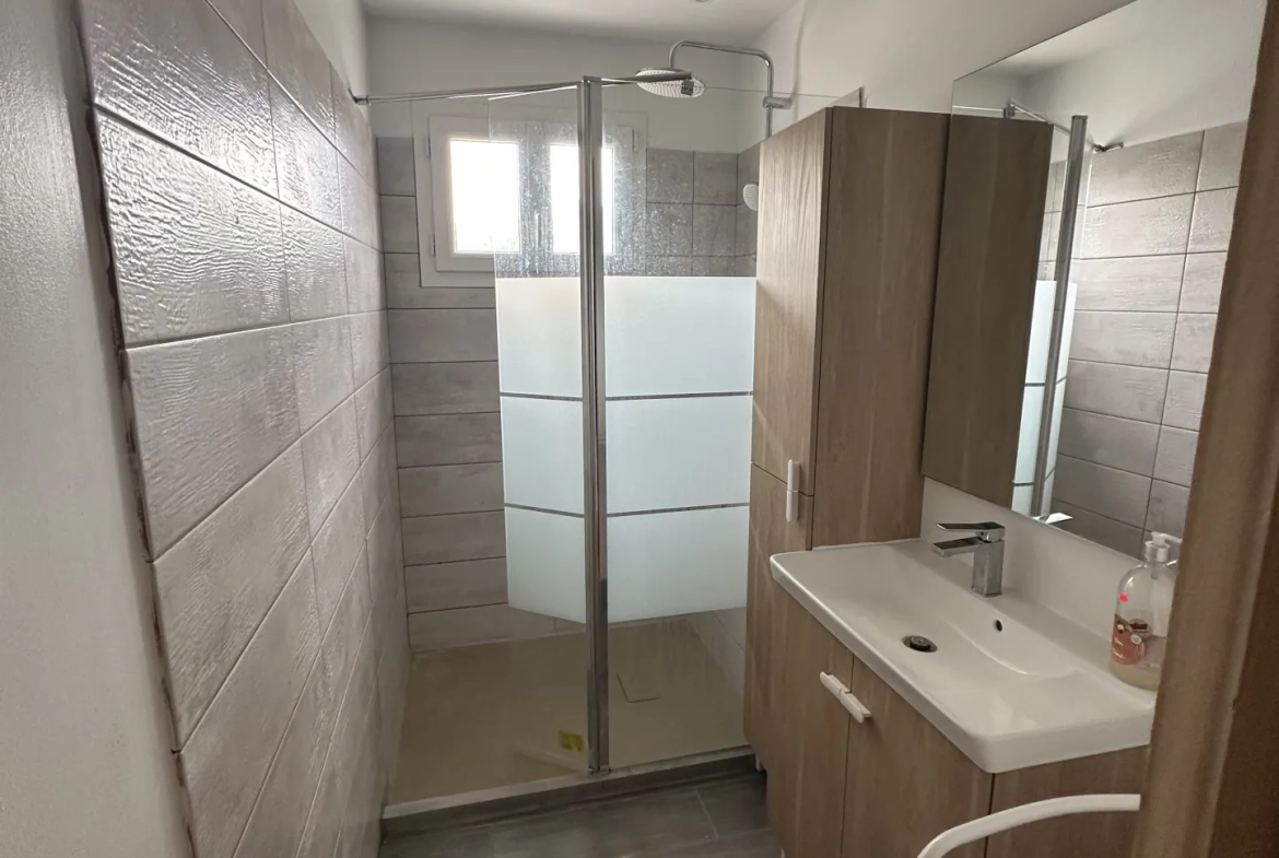 Maison à vendre à Gasny (27) avec grand terrain et potentiel d'agrandissement 