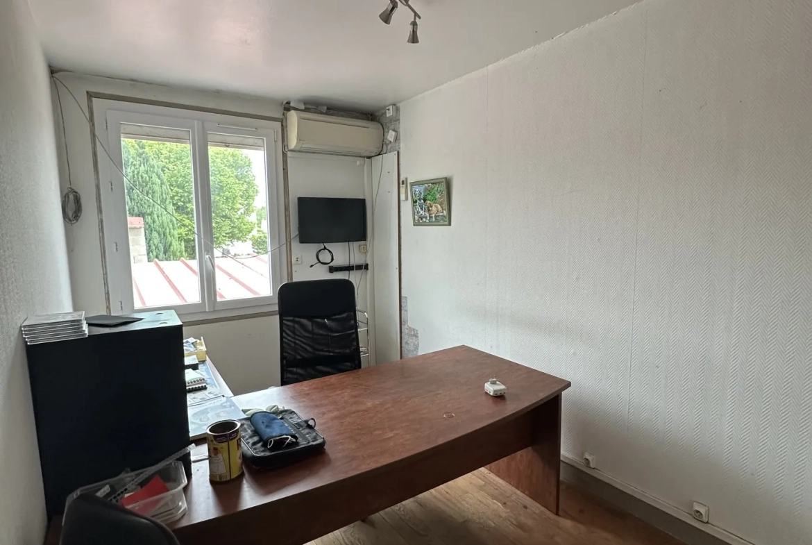Maison à vendre à Gasny (27) avec grand terrain et potentiel d'agrandissement 