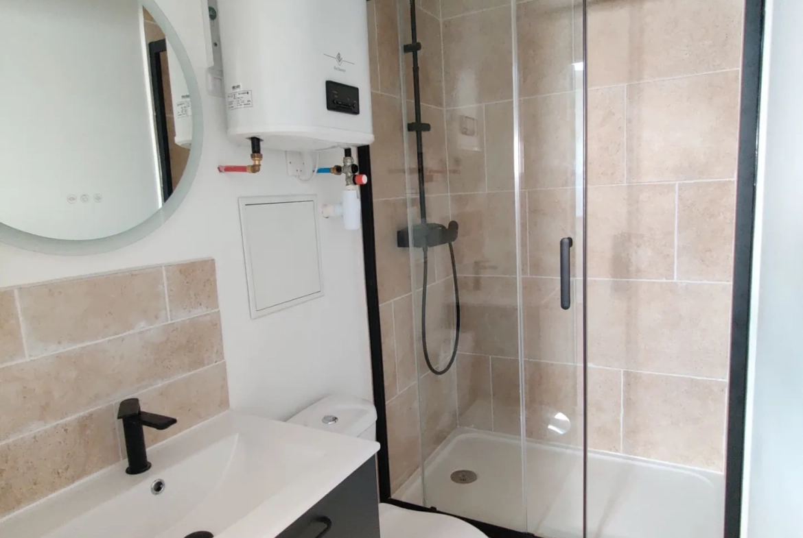 Appartement T3 duplex rénové avec cour à Nîmes, idéal primo-accédants ou investisseur 
