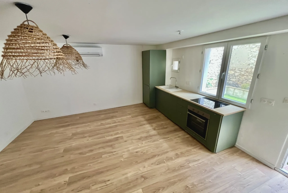 Appartement T3 duplex rénové avec cour à Nîmes, idéal primo-accédants ou investisseur 