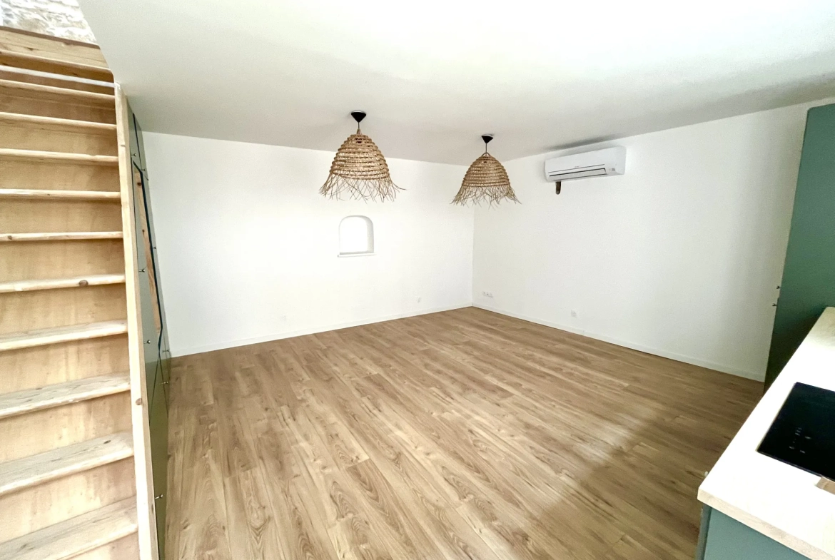 Appartement T3 duplex rénové avec cour à Nîmes, idéal primo-accédants ou investisseur 