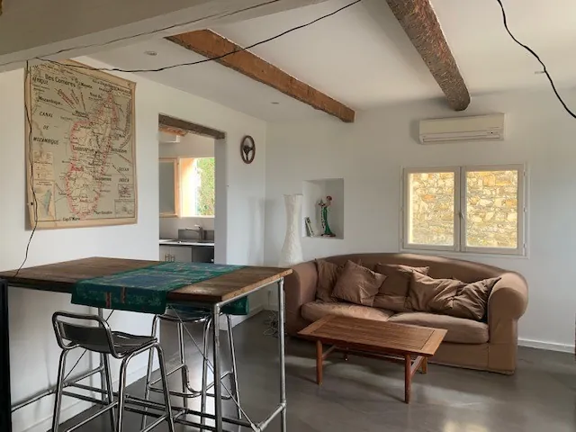Charmante maison de village à Cardet avec terrasse de 25 m² 