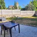 Appartement lumineux de 130 m2 à Saint-Vit avec terrasses et parking privé