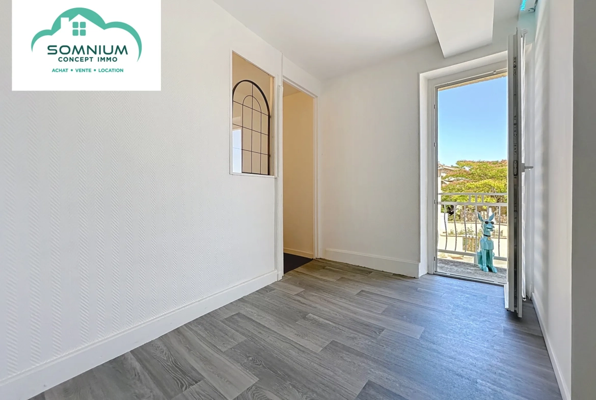 Maison rénovée de 80 m² à Castelnau d'Arbieu - Vente interactive 