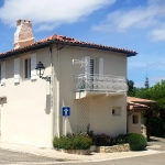 Maison rénovée de 80 m² à Castelnau d'Arbieu - Vente interactive