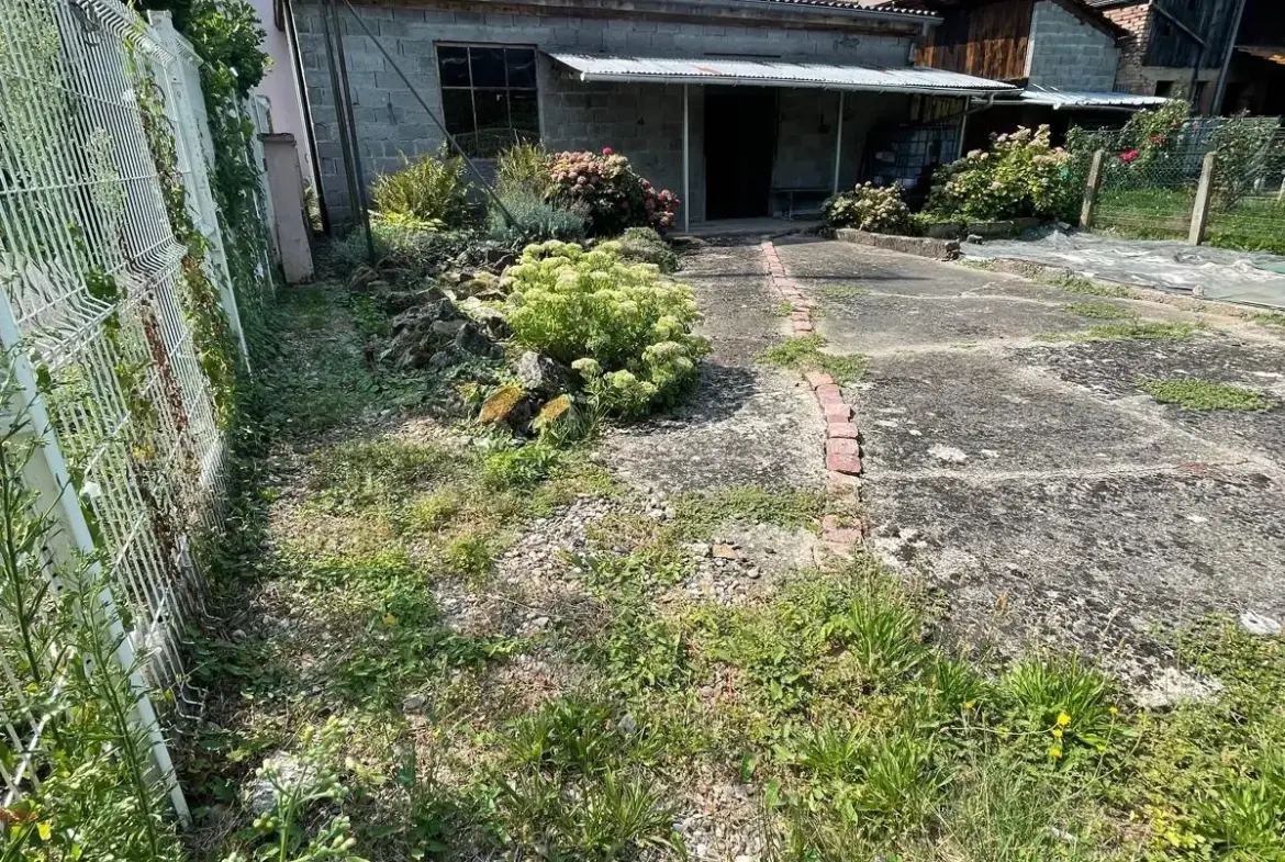 Maison à fort potentiel à Carspach 131 m² avec atelier et garage 