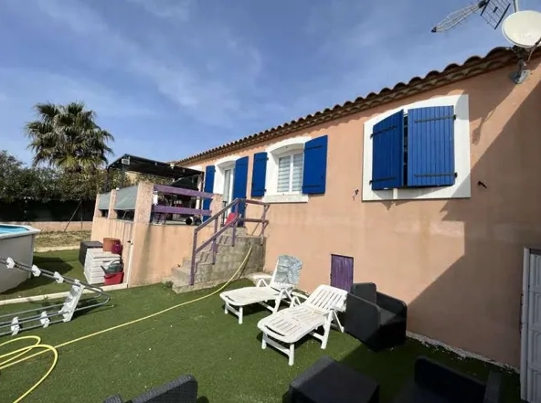 Maison de 83m² avec jardin et garage à vendre à Gruissan (11)
