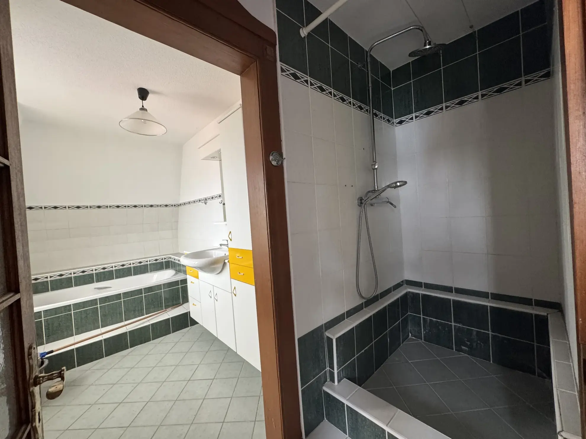 Appartement duplex à rénover à St Louis, 76 m², idéal projet personnalisé 