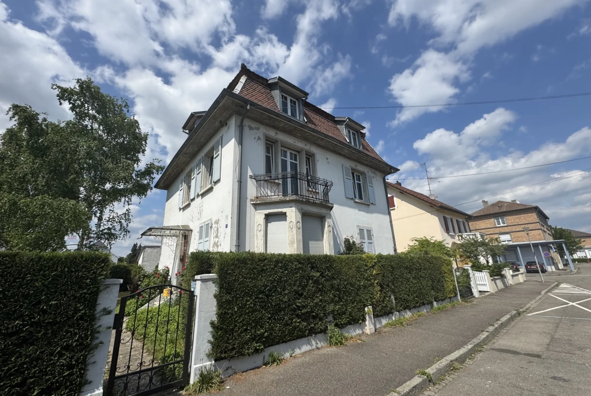 Appartement duplex à rénover à St Louis, 76 m², idéal projet personnalisé 