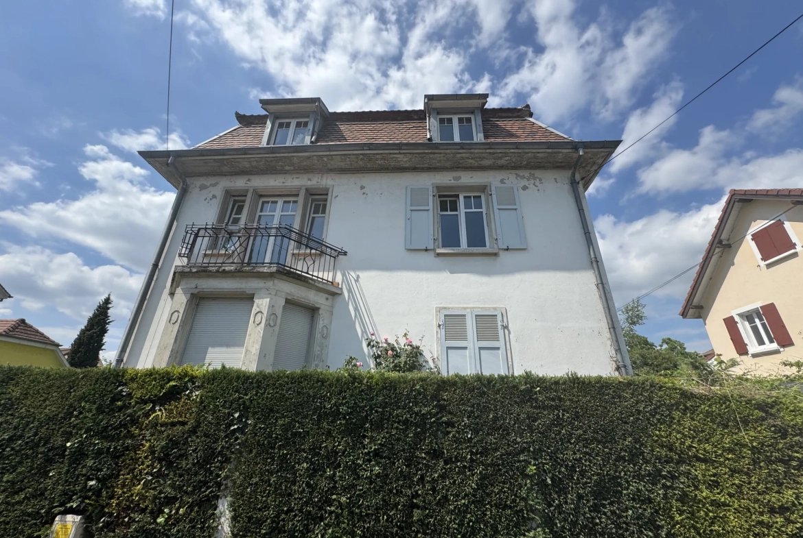 Appartement duplex à rénover à St Louis, 76 m², idéal projet personnalisé 