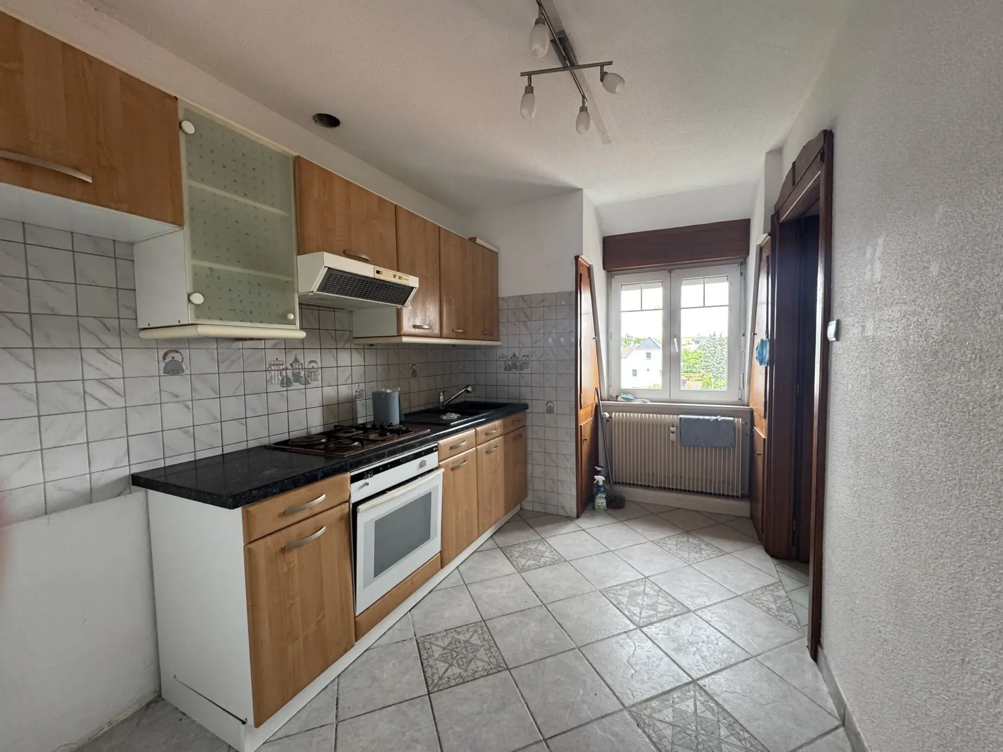 Appartement duplex à rénover à St Louis, 76 m², idéal projet personnalisé 