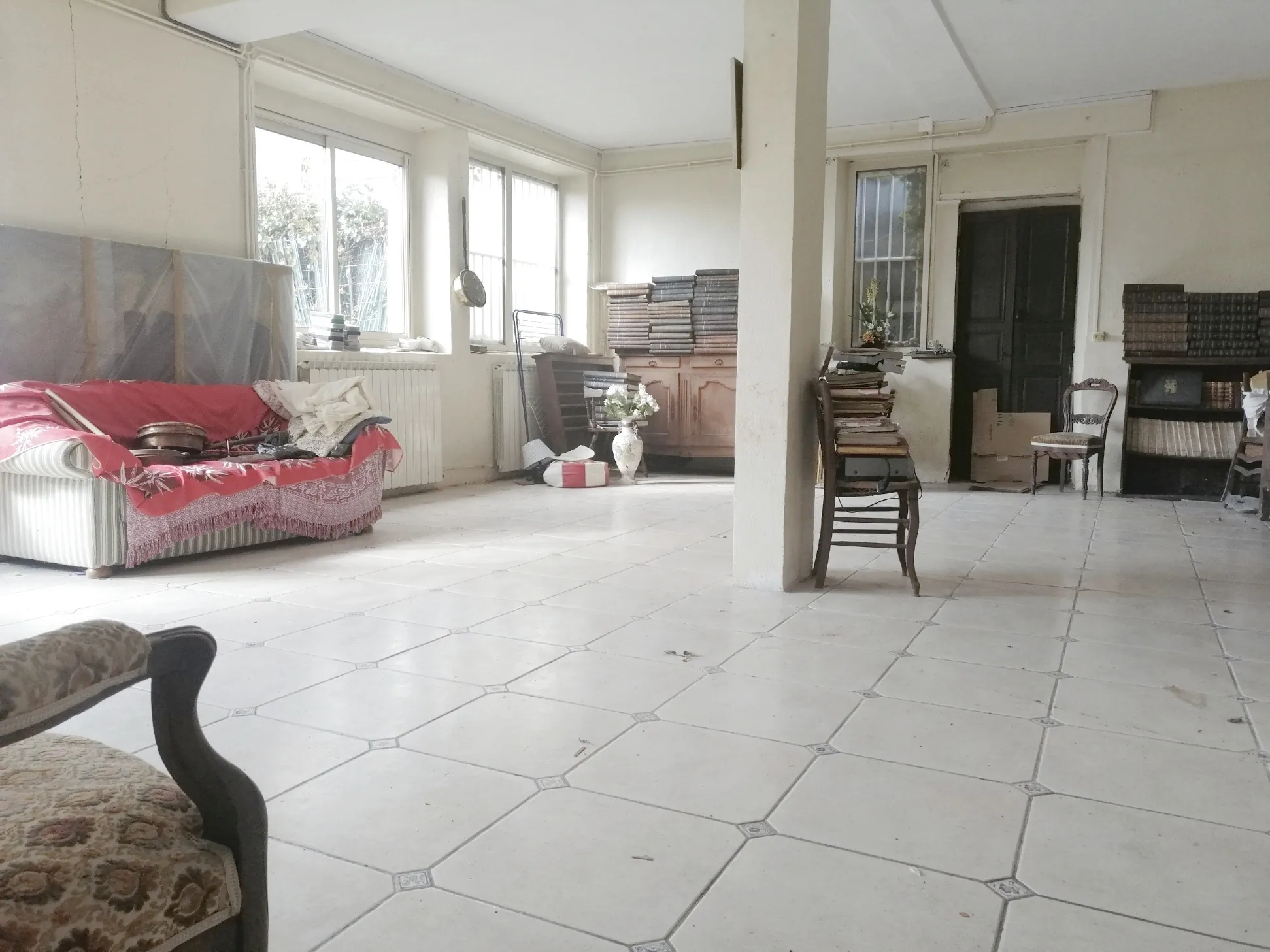 Charmante maison de ville à Nevers avec jardin, garage et travaux à prévoir 