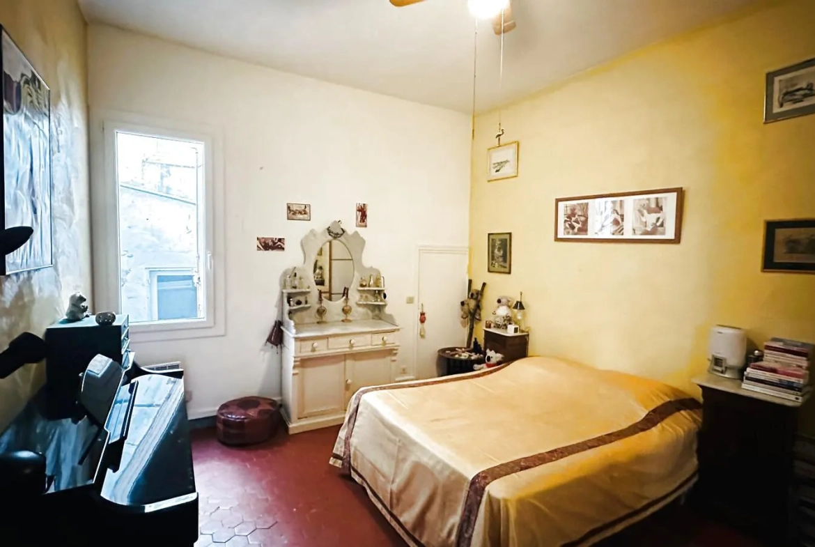 Appartement T5 de 103 m² à Avignon dans le Quartier des Teinturiers 