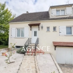 Maison à Bray-sur-Seine avec jardin clos, 2 chambres, à rénover, proche commodités