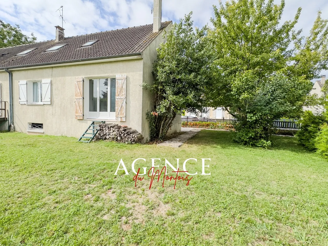 Maison à Bray-sur-Seine avec jardin clos, 2 chambres, à rénover, proche commodités 