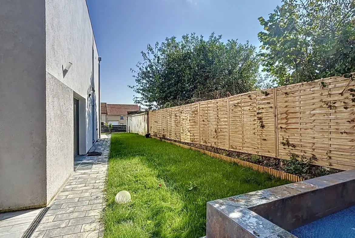 Magnifique maison récente à Béchy avec 3 chambres, garage et jardin 
