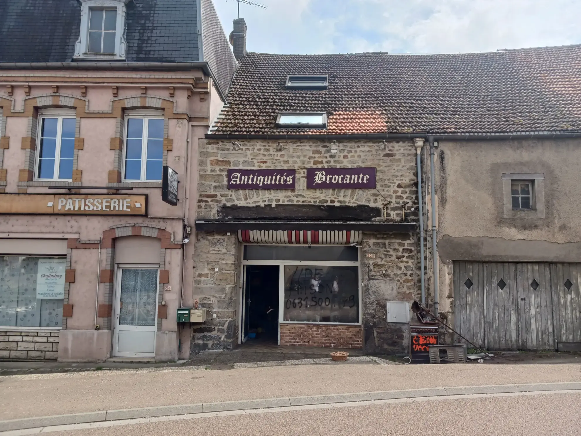 Maison avec local commercial à Fayl-Billot - Opportunité d’investissement 