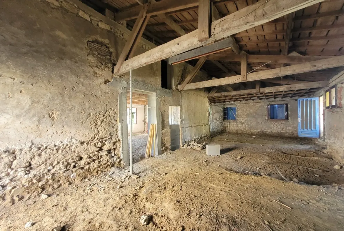 Belle maison en pierre avec vue panoramique à Marmande - À rénover 