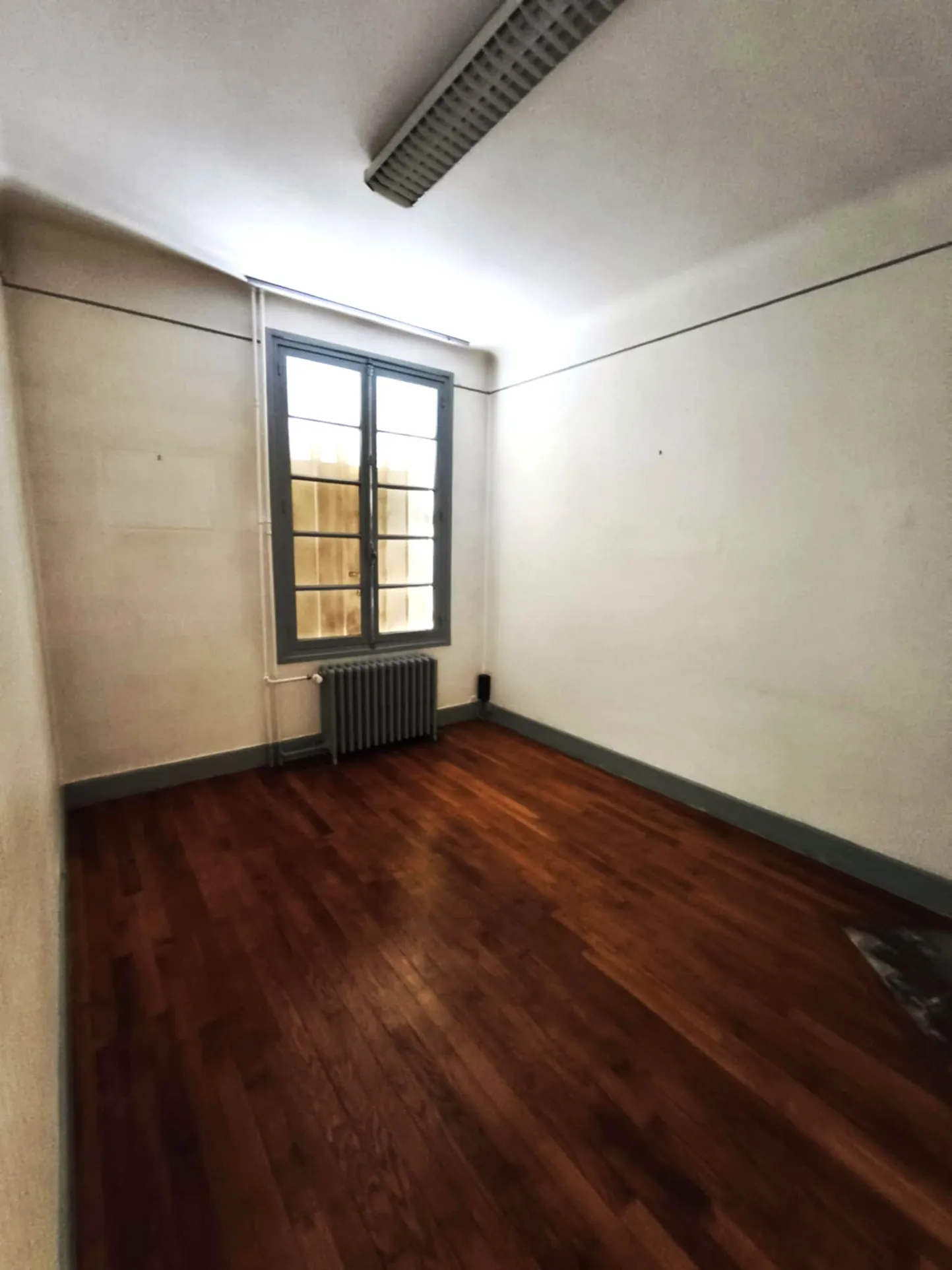 Maison à rénover de 167 m² en plein centre de Bar-sur-Seine avec garage 