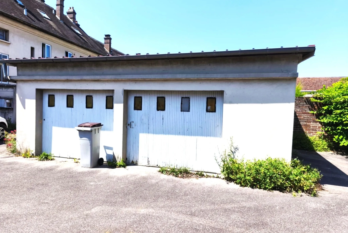 Maison à rénover de 167 m² en plein centre de Bar-sur-Seine avec garage 