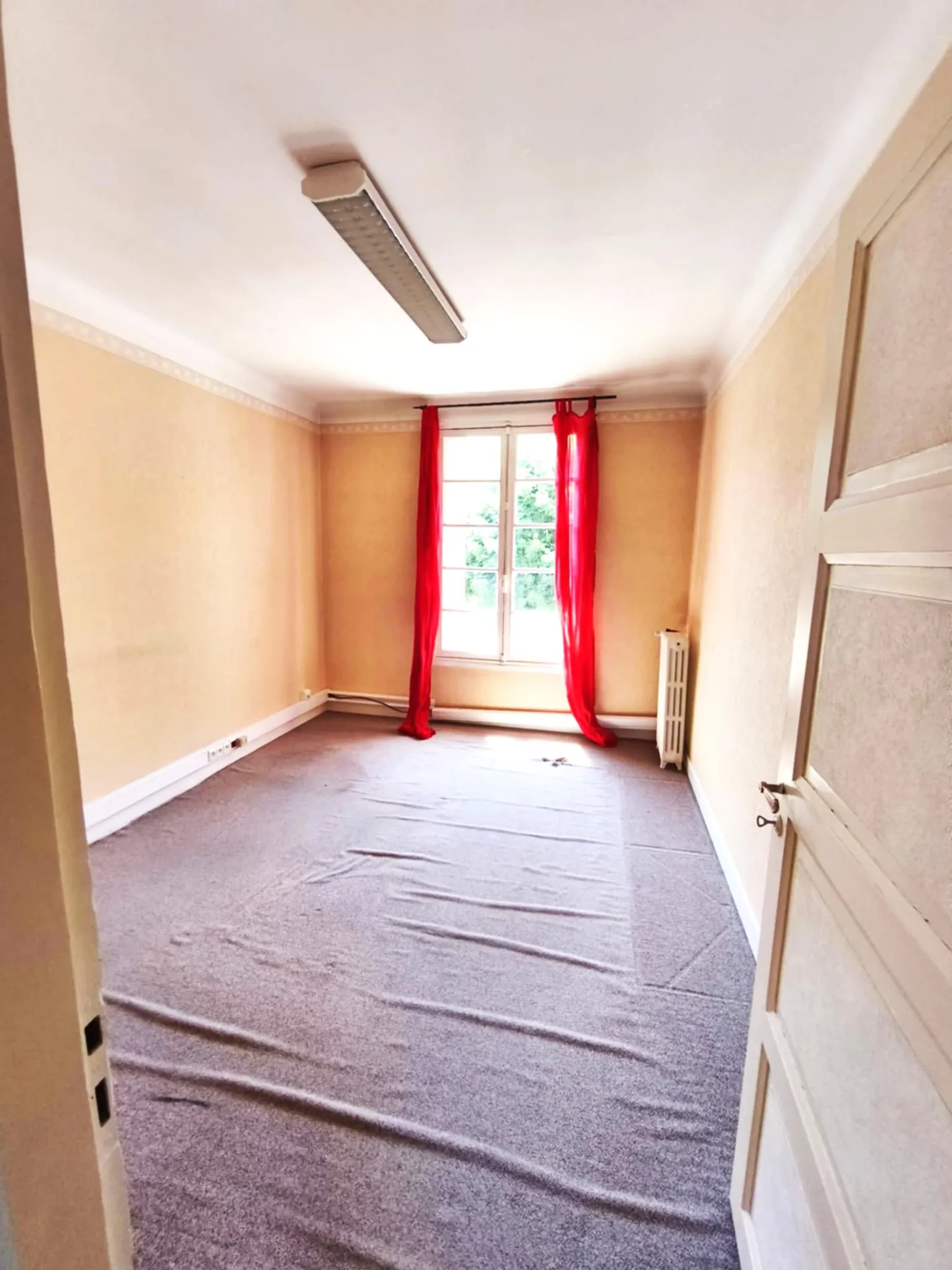 Maison à rénover de 167 m² en plein centre de Bar-sur-Seine avec garage 