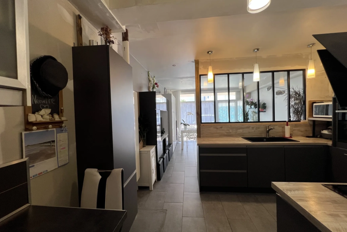 Appartement rénové de 48 m² à La Chaume, Les Sables d'Olonne – Emplacement central 