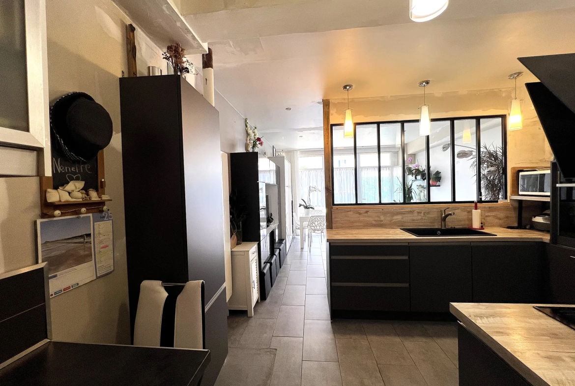 Appartement rénové de 48 m² à La Chaume, Les Sables d'Olonne – Emplacement central 