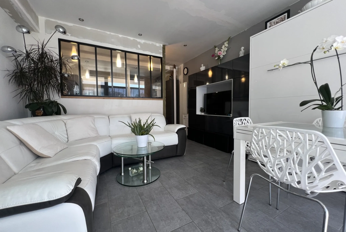 Appartement rénové de 48 m² à La Chaume, Les Sables d'Olonne – Emplacement central 