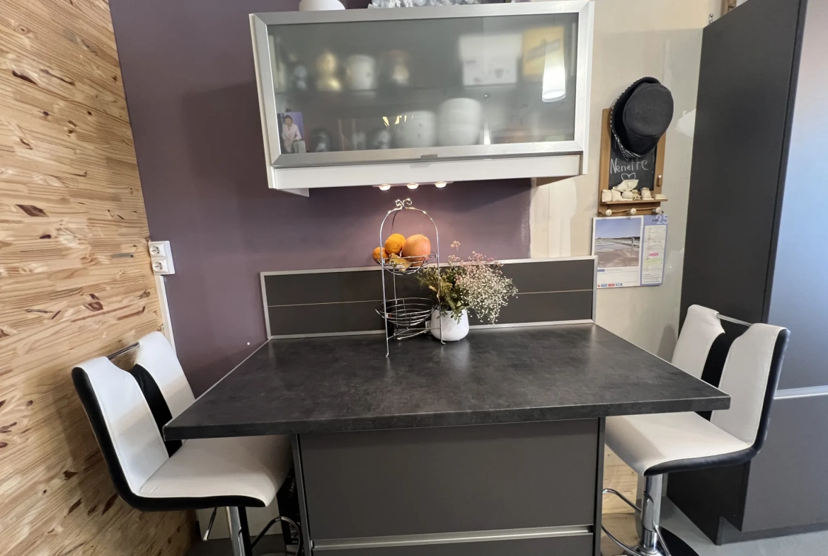 Appartement rénové de 48 m² à La Chaume, Les Sables d'Olonne – Emplacement central 
