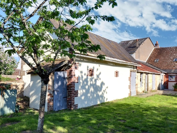 Maison lumineuse de 72m² à Autreche avec dépendance, calme et proximité autoroute