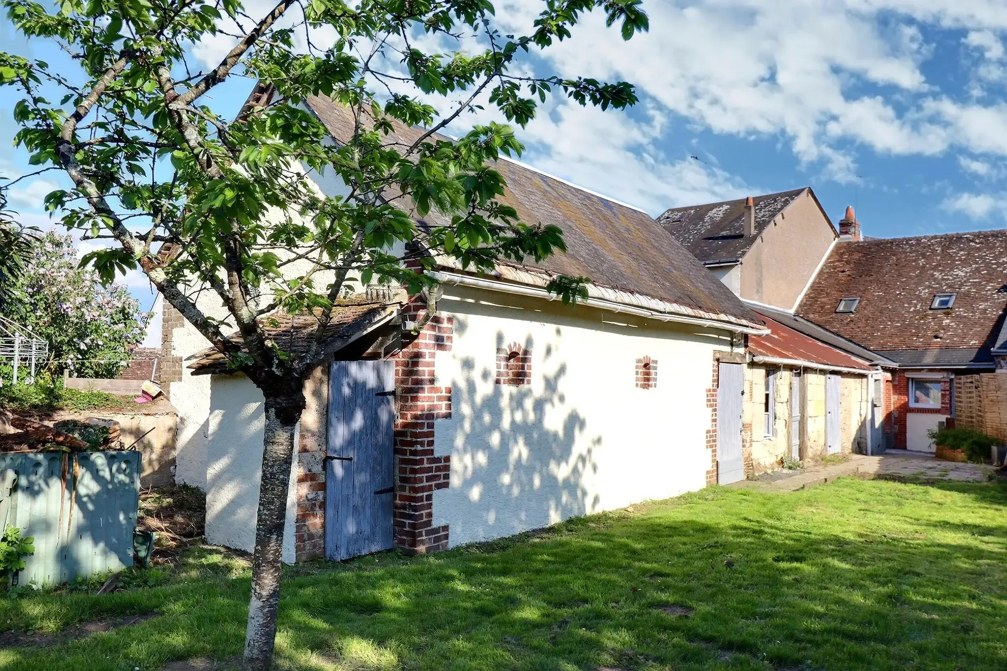 Maison lumineuse de 72m² à Autreche avec dépendance, calme et proximité autoroute 