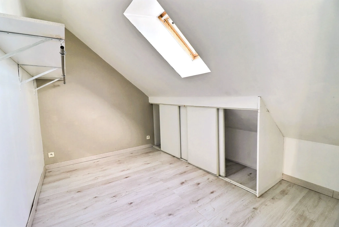 Maison lumineuse de 72m² à Autreche avec dépendance, calme et proximité autoroute 